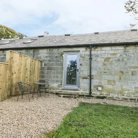 Lowdale Barns West