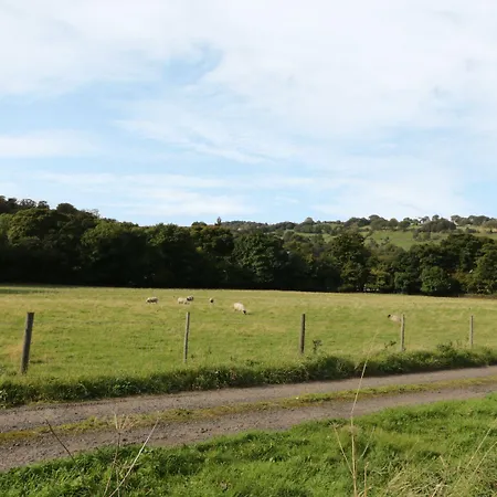Lowdale Barns West * Sleights